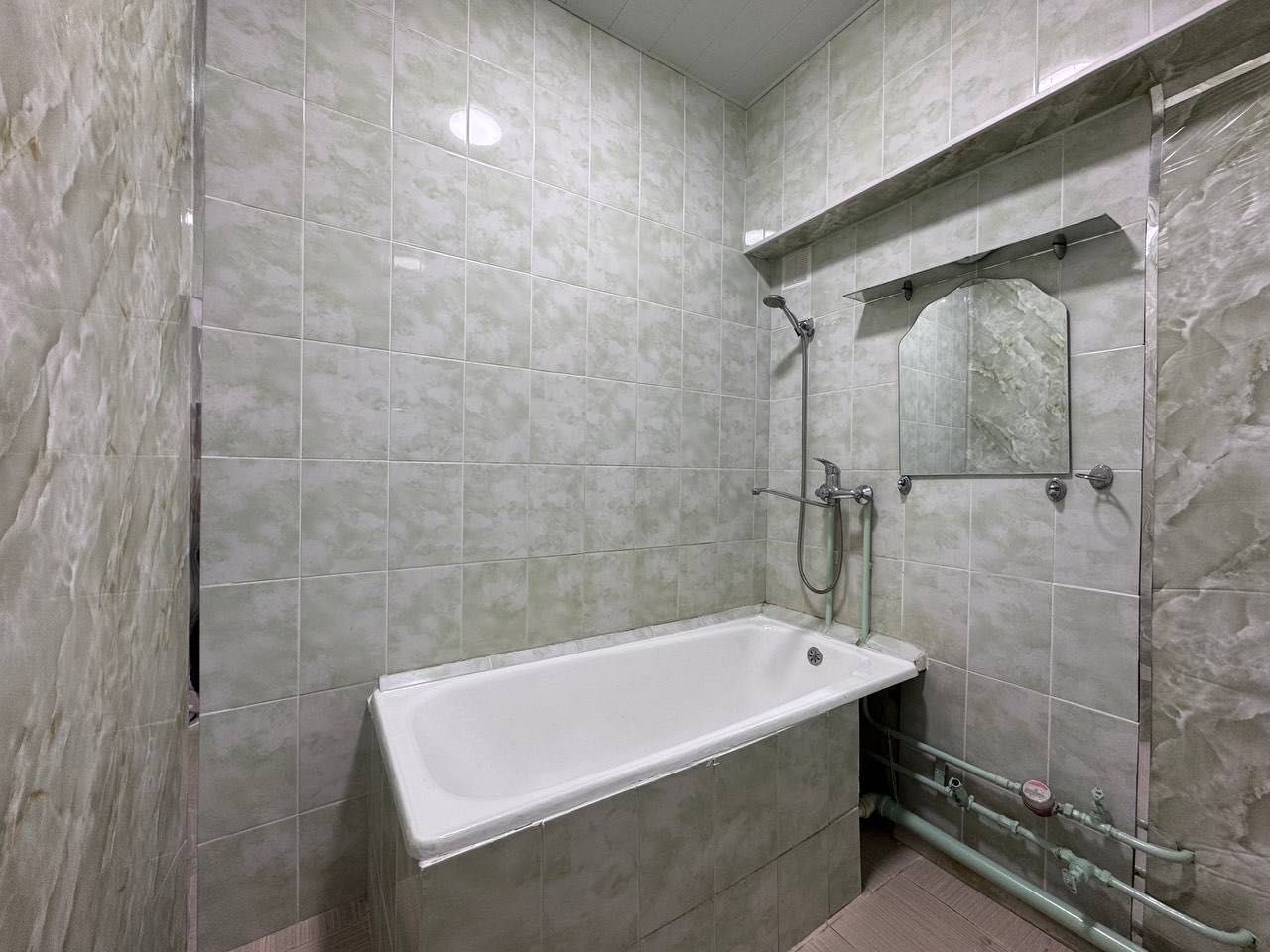 2 ком. квартира 62 м², Паркентский рынок. М. Риёзи