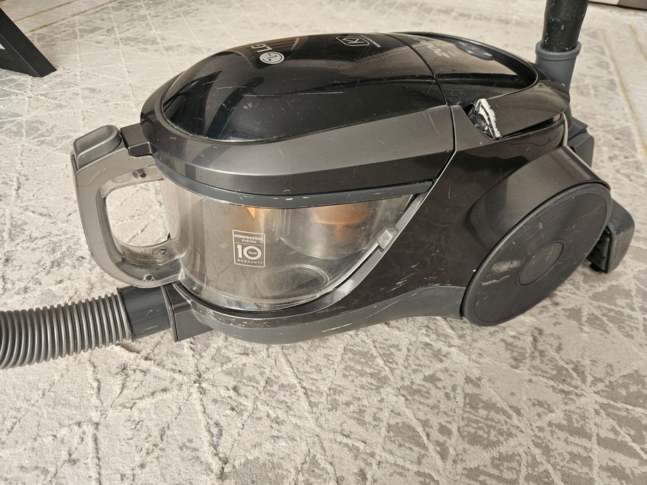 Продам пылесос LG