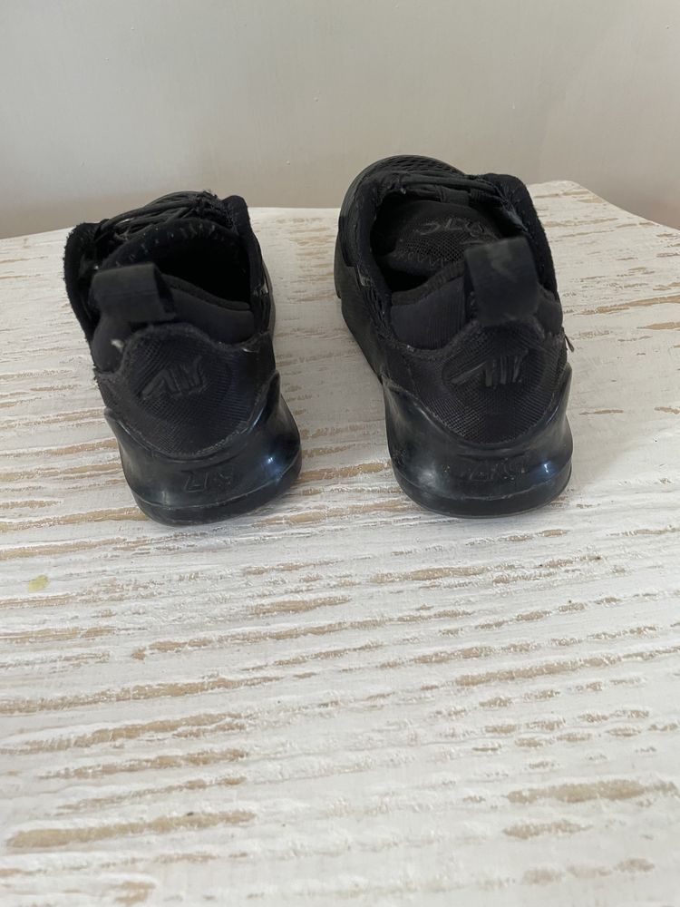 Nike маратонки 23.5