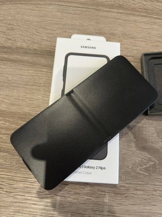 *ЧИСТО НОВ* Samsung Galaxy Z Flip7 FE