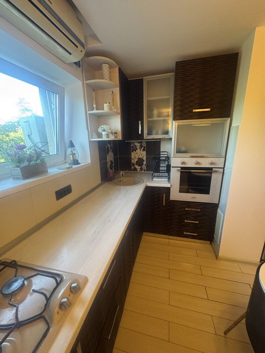 Inchiriez apartament