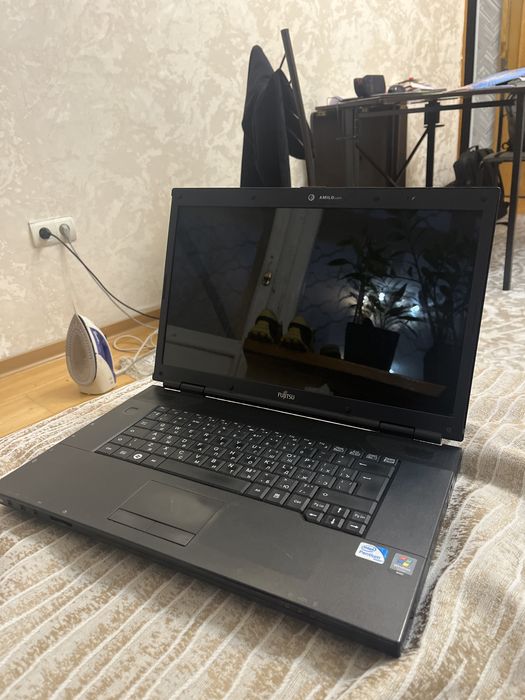 Ноутбук Fujitsu AMILO