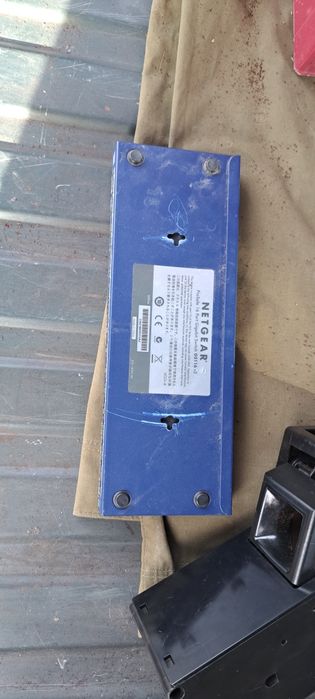 Switch Gigabit Netgear Business GS11616 porturi