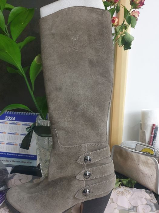 Новые итальянские замшевые сапоги