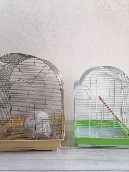 Продам клетки для птиц(попугаев)