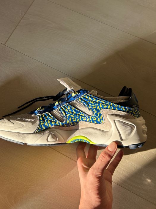 Vând adidasi adidas noi