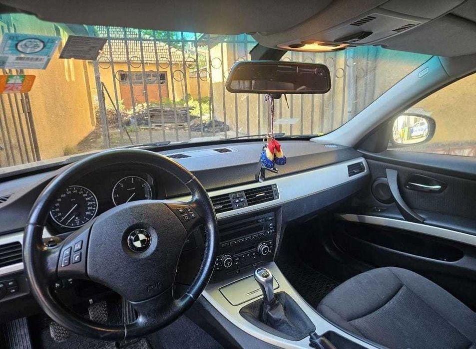 Vind BMW 320d,an2011