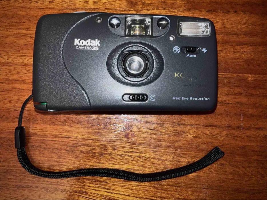 Плёночная камера + плёнка + чехол (как новая)