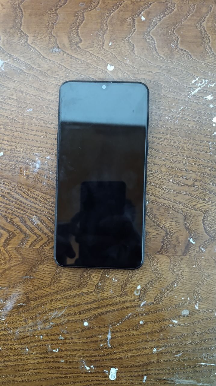 Samsung galaxy  A10s 500 000 So'm yana kelishamiz