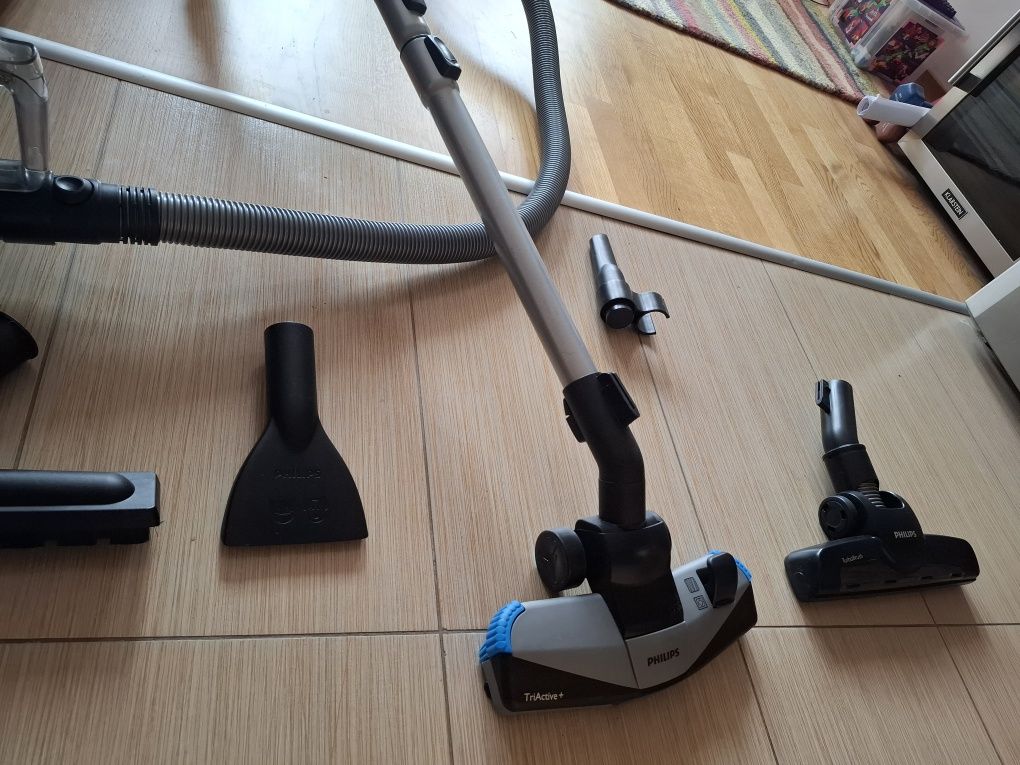 Прахосмукачка Philips 5000 Series в гаранция