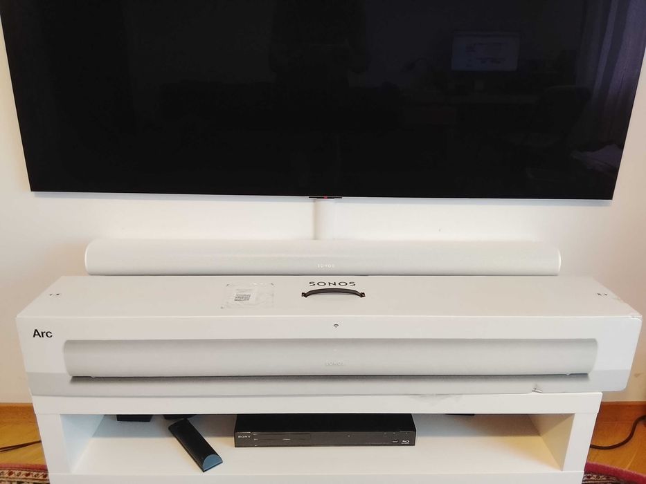 Sonos Arc alb + suport perete
