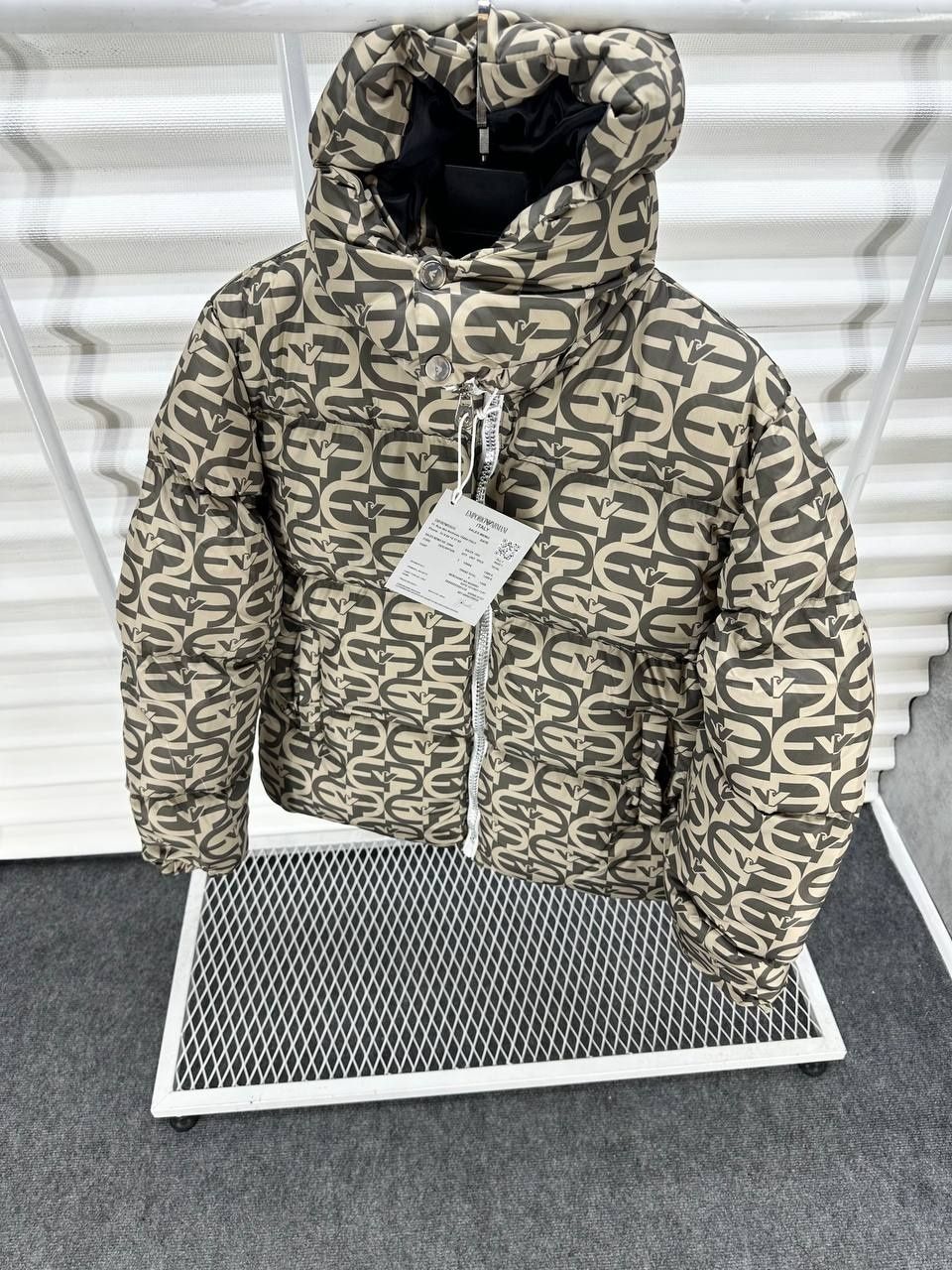 Emporio Armani зимно яке НАМАЛЕНО