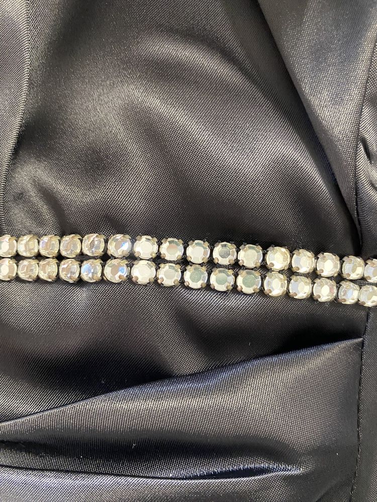 Vand rochie eleganta pentru diferite ocazii marimea Spurtata o singura