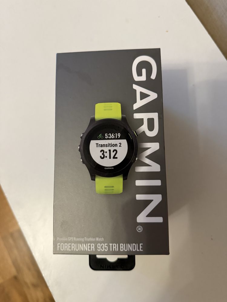 Часы Garmin Forerunner 935