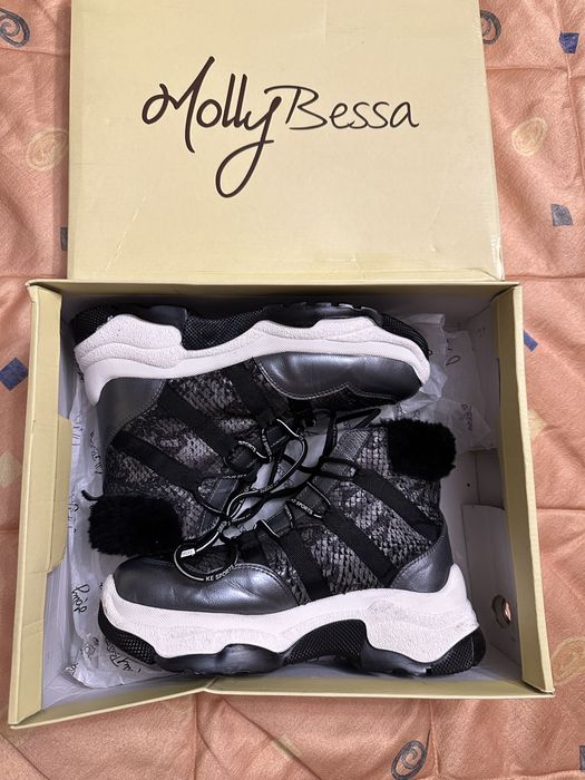 Зимние кроссовки. Размер-37. Новые.