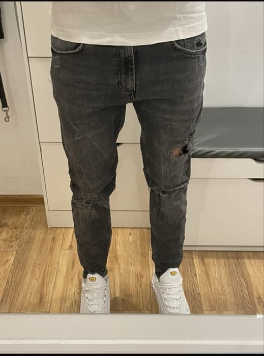 Pull&Bear Slim Fit Ripped Jeans