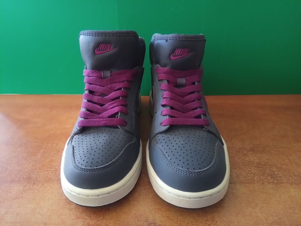 Кецове NIKE Backboard Номир 37,5 Стелка 23,5 см. 100% Оригинални