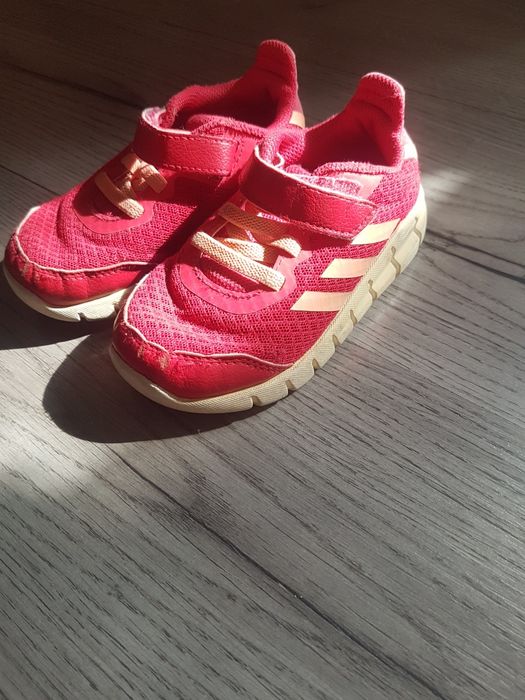 Маратонки Адидас 24н