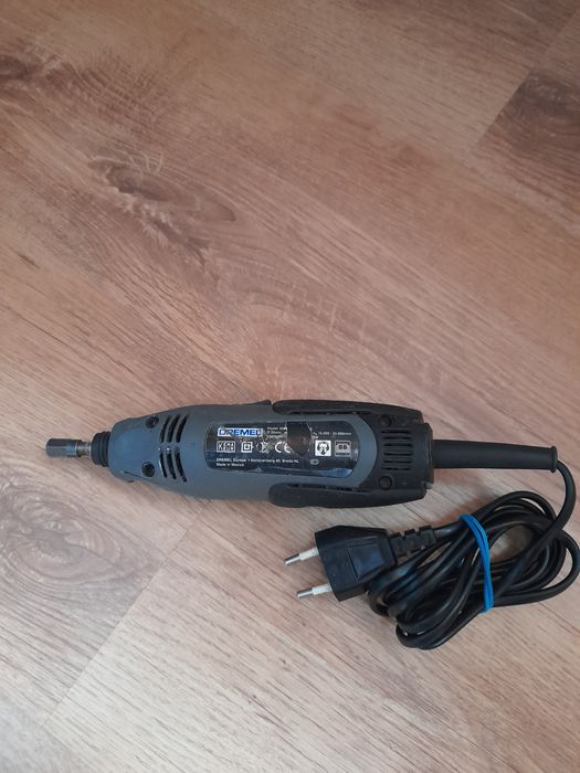 DREMEL masina multifuncțională 300,cutie si accesorii
