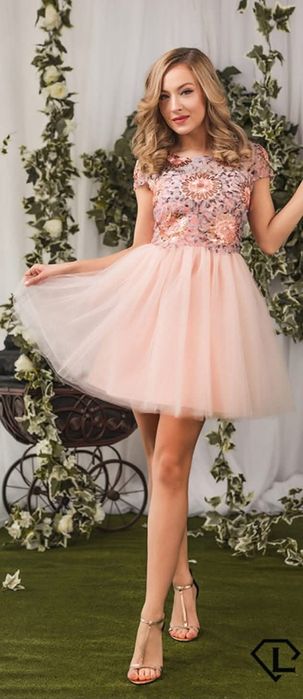 Нова официална розова рокля на Lucy