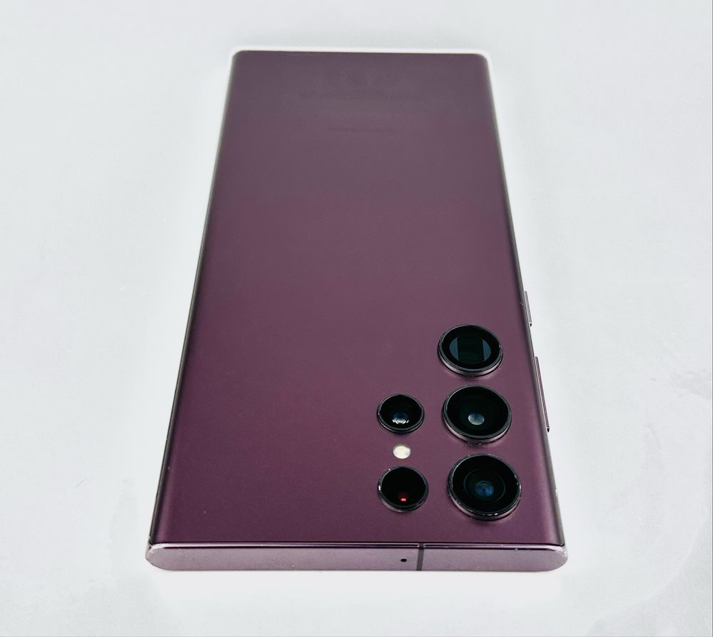 Samsung Galaxy S22 Ultra 5G 128GB Burgundy Отличен! Гаранция!