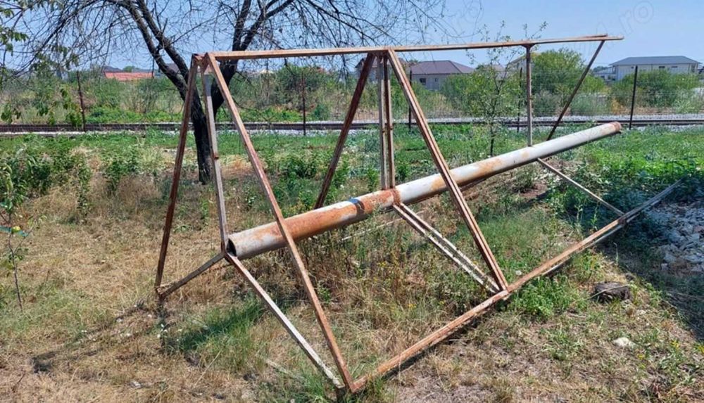 Teava rectangulara sudata in forma de PRIsMa Publicitara