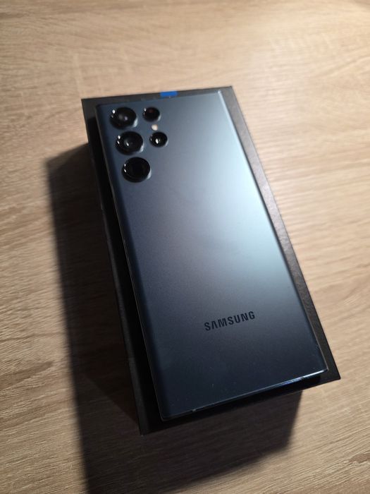 Vand Samsung S22 Ultra 512gb.