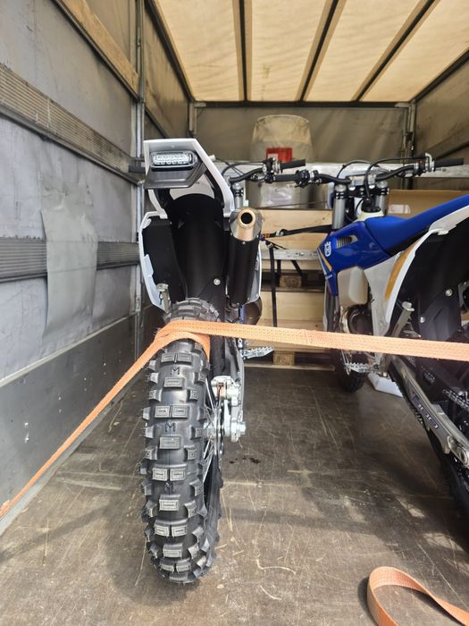 KTM 300 Hardenduro 2026 disponibil cu livrare în două zile Husqvarna