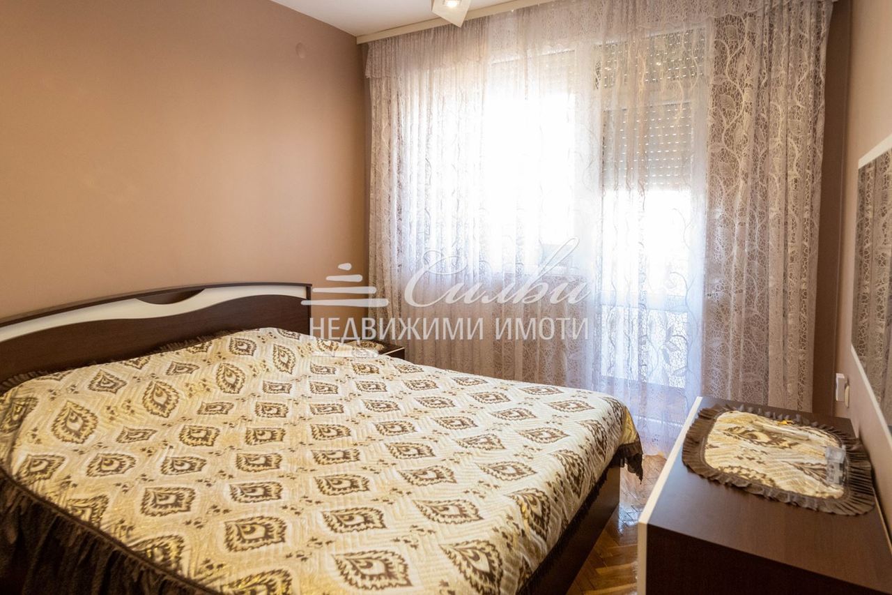 Продава се Четиристаен апартамент в Шумен, Болницата - 89 кв.м за 1542 €/кв.м - Снимка #7