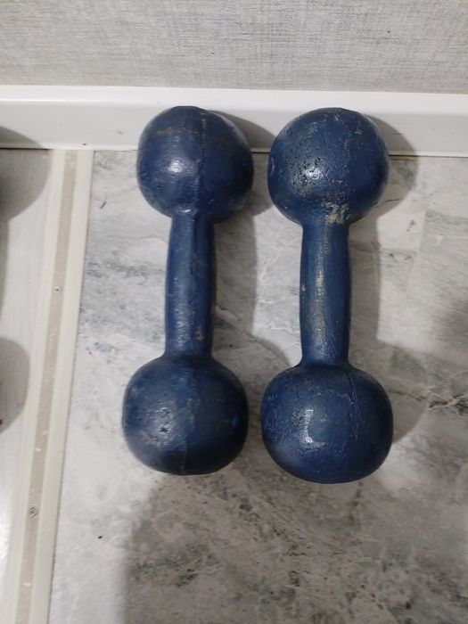 Продам гантели. 6.5 кг цена за пару 8000тг