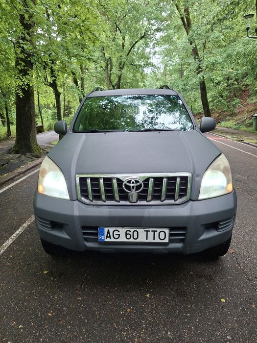 TOYOTA Land Cruiser  j 120 Autoutilitară