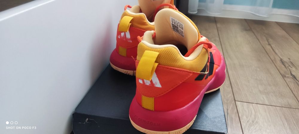 Маратонки ADIDAS 38 2/3