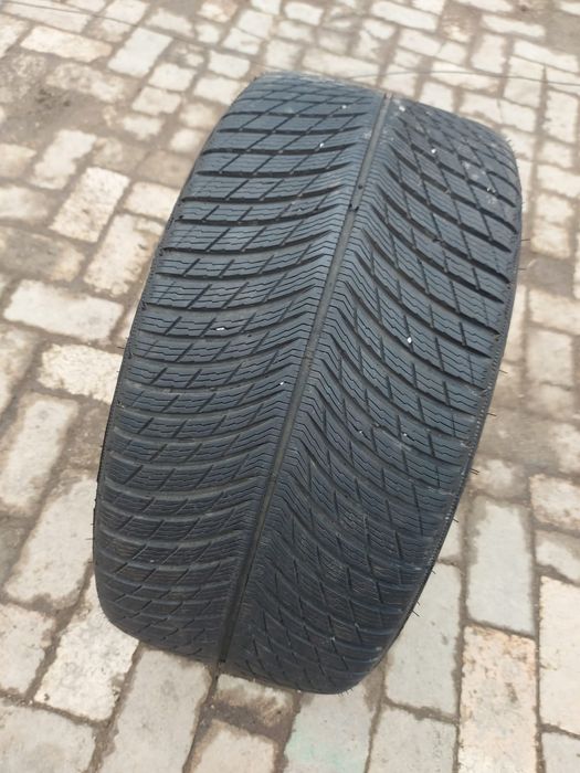 O bucată 295/35 R21 M+S iarnă - una Vredestein Hankook Michelin