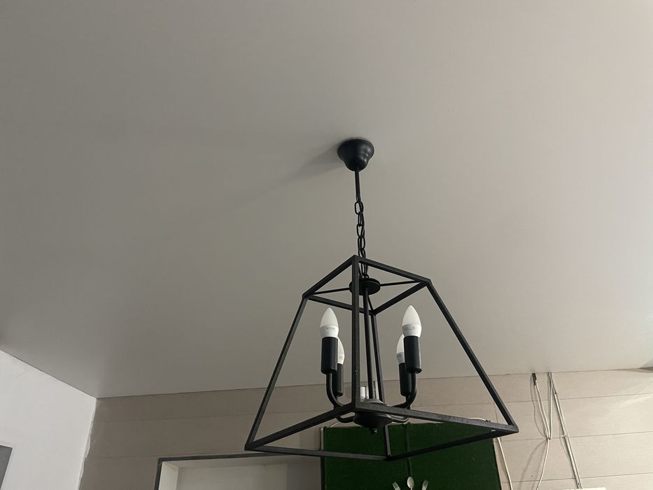 Продаю люстру трапеция