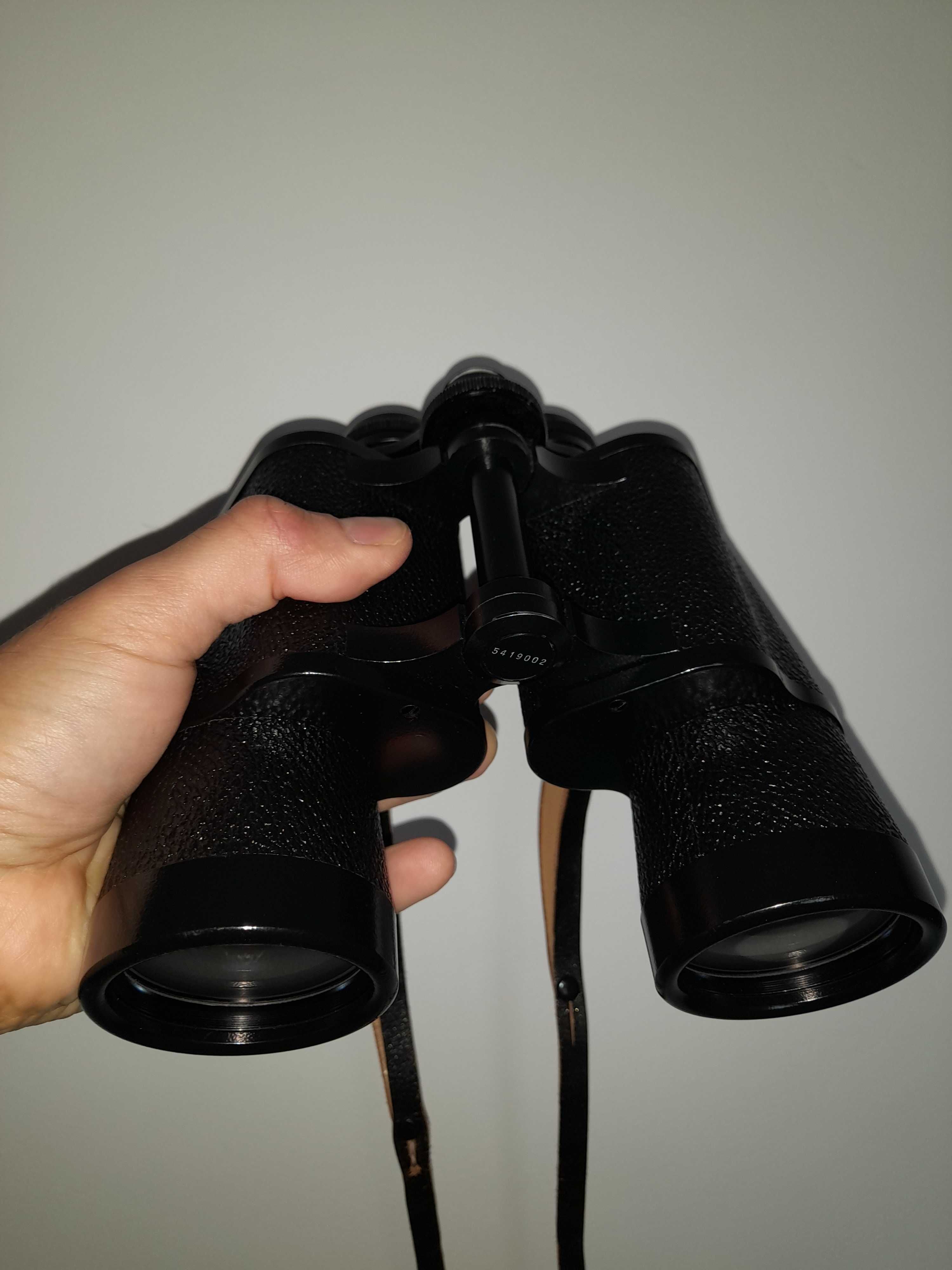 Vând binoclu Carl Zeiss Jenoptem 10x50 W + accesorii