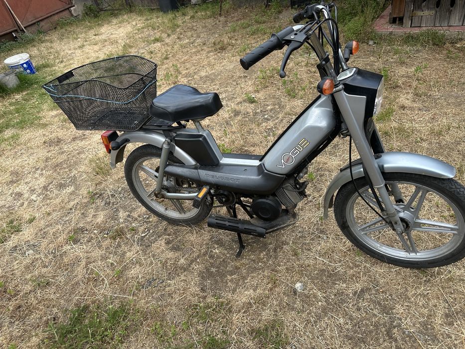 Vând mouped peugeot