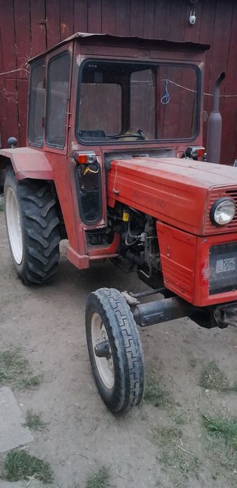 Tractor  UTB  445