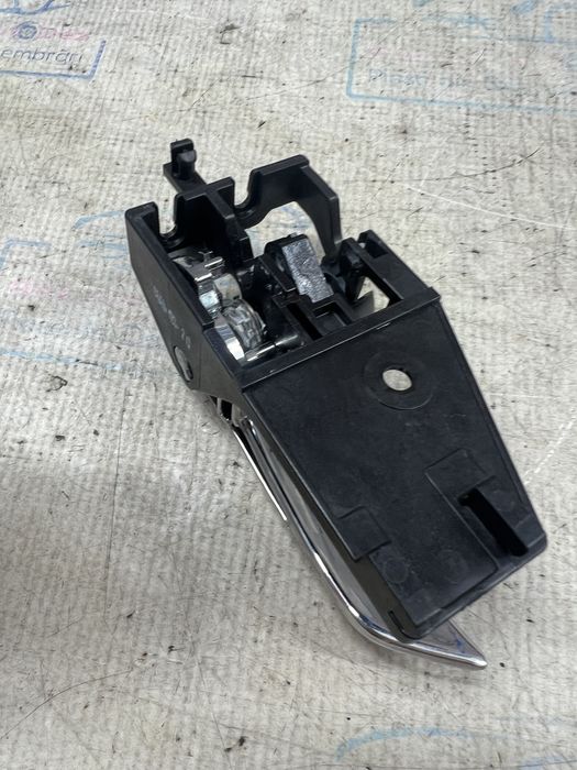 maner interior dreapta spate suzuki vitara 2017