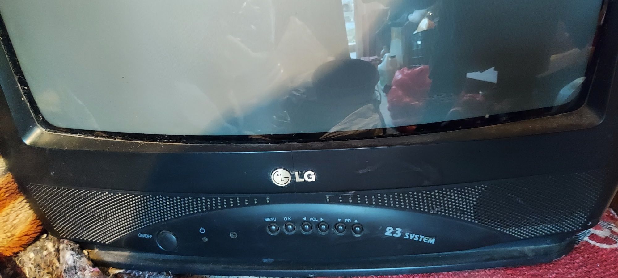 Телевизор LG хорошем состоянии