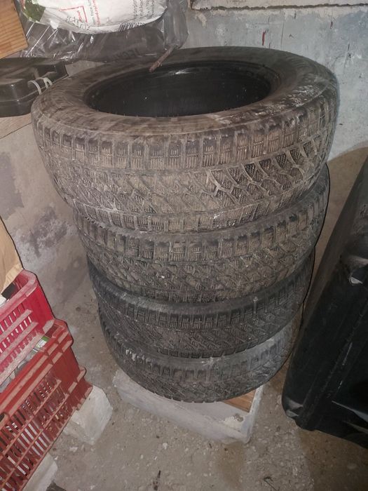215 65 r16c anvelope iarna Bridgestone