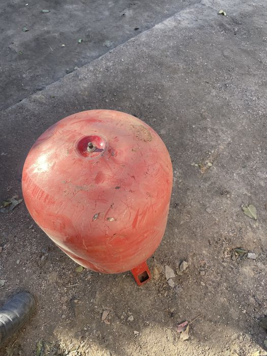 Расширительный бак сотилади