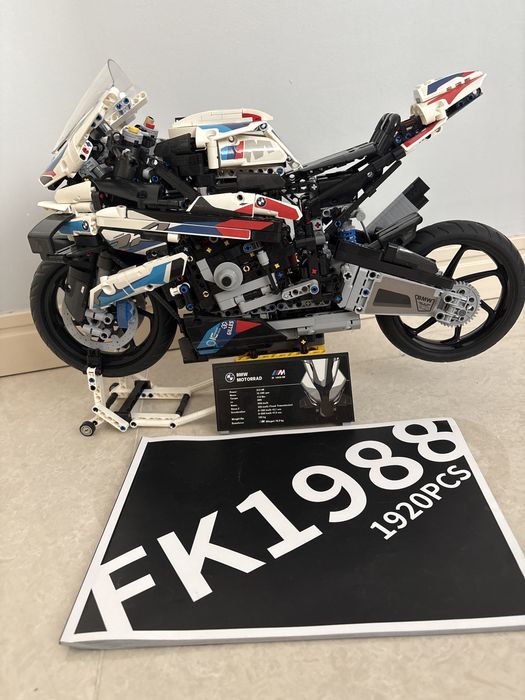 Продам конструктор мотоцикл