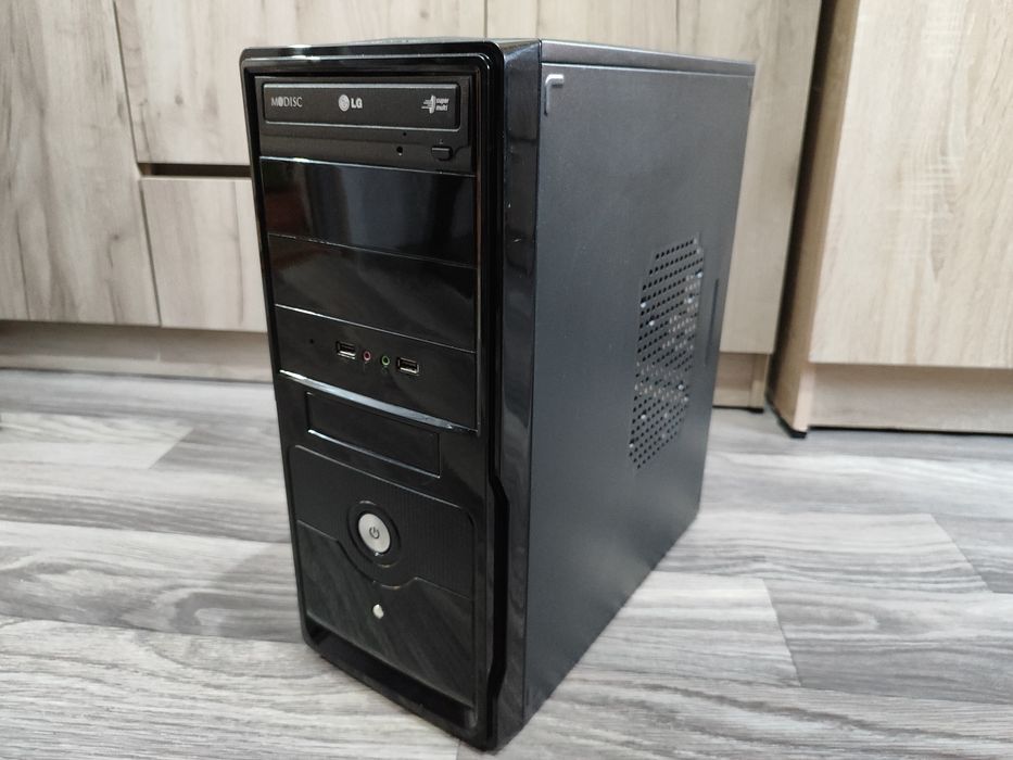 Корпус для ПК Mid Tower