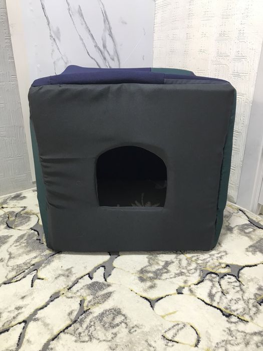 Домик для кошки или маленькой собачки