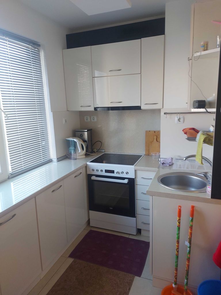 Дава се под наем Тристаен апартамент в Плевен, Дружба 3 - 110 кв.м за 459 € - Снимка #11