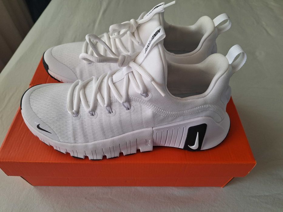 Чисто нови дамски  маратонки NIKE Free Metcon 6