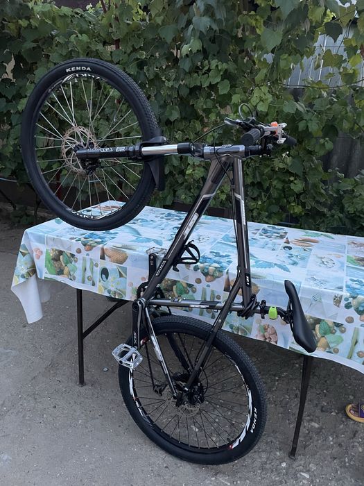 Bicicleta MTB Enduro GP USA,usoară,ca nouă