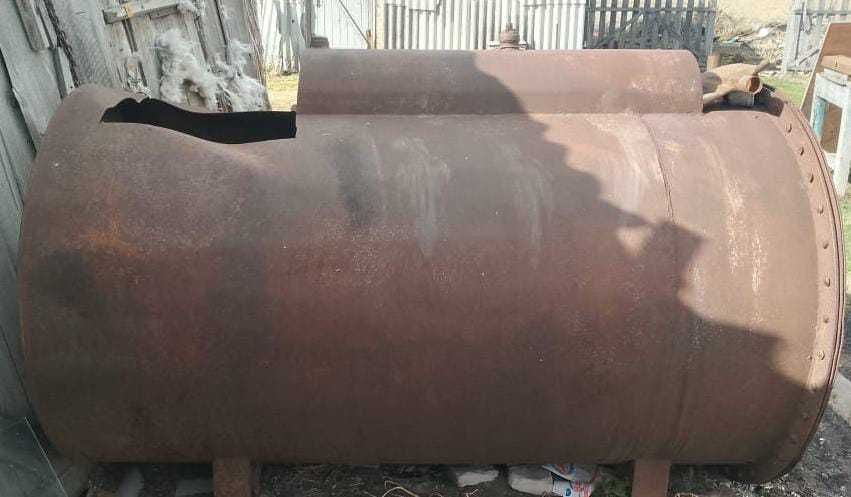 Продаю железные чаны под воду или под зерно (2шт)