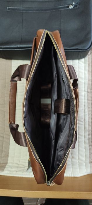 Servieta noua unisex din piele naturala neagra