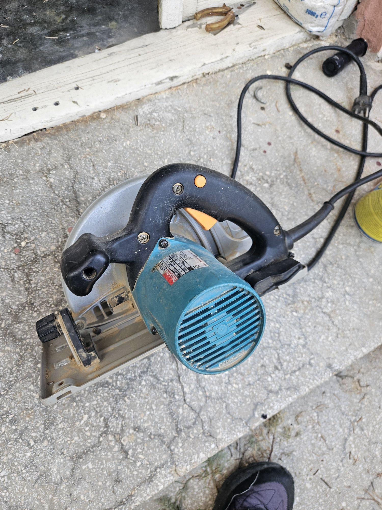 circular makita 1300 w